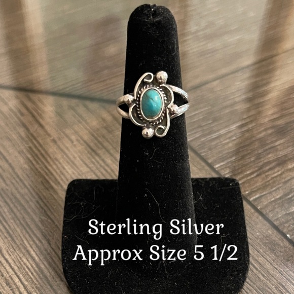 Vintage Jewelry - Vintage Native American Style Turquoise Silver Women's Ring Size 5 1/2”